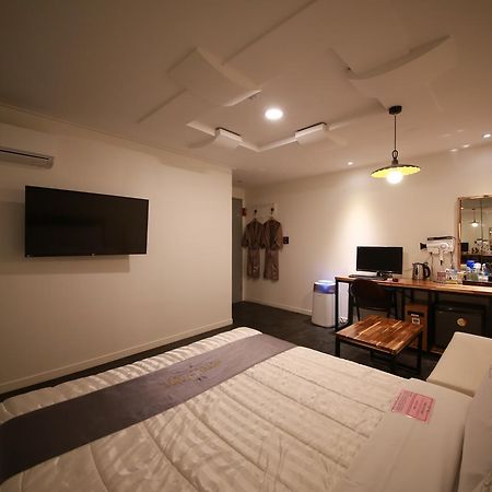Hotel Nine Ντέτζον Εξωτερικό φωτογραφία